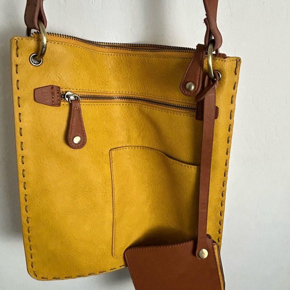 Shiraleah Mustard and Brown Crossbody Bag
